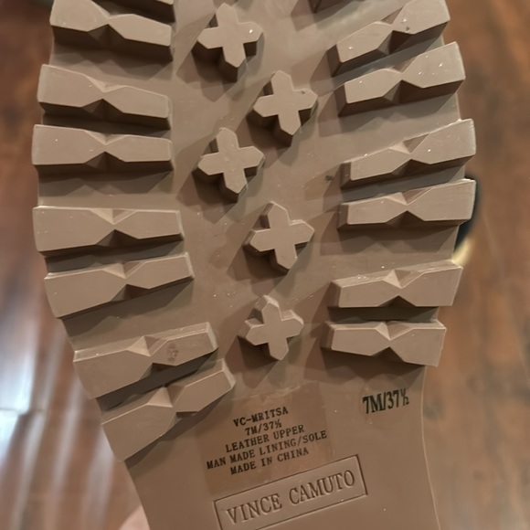 Brand new Vince Camuto - Picture 4 of 4